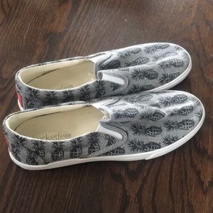 Bucket Feet brand slip on sneakers with pineapple grenade design. Size 7.5.
